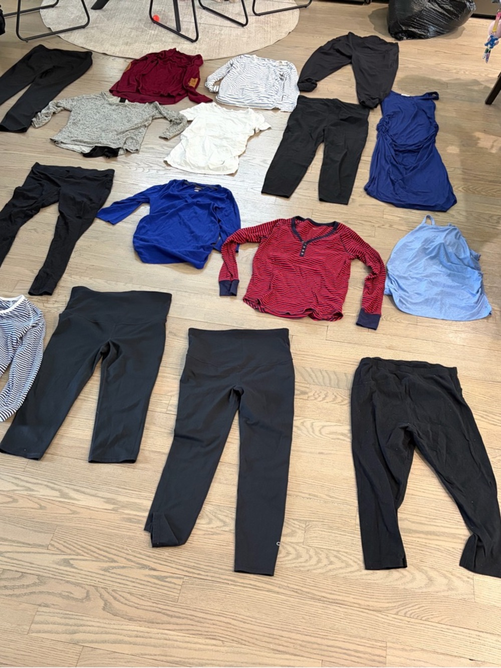 Women’s maternity bundle!  Black High-Rise Leggings -gap maternity